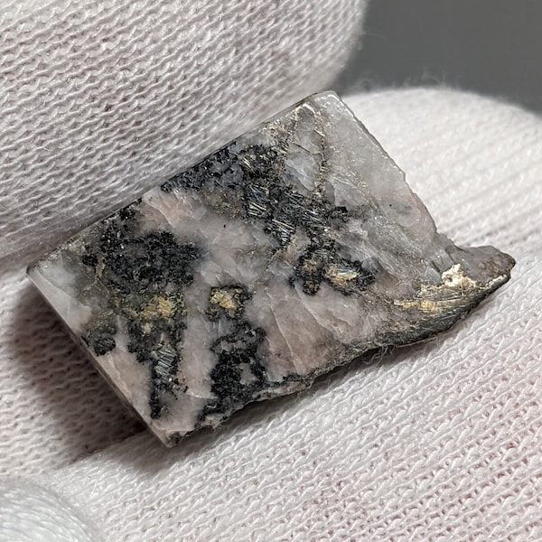 Native silver in calcite ore specimen thumbnail from the Cobalt Mining District, Ontario, Canada - 31.9 carats