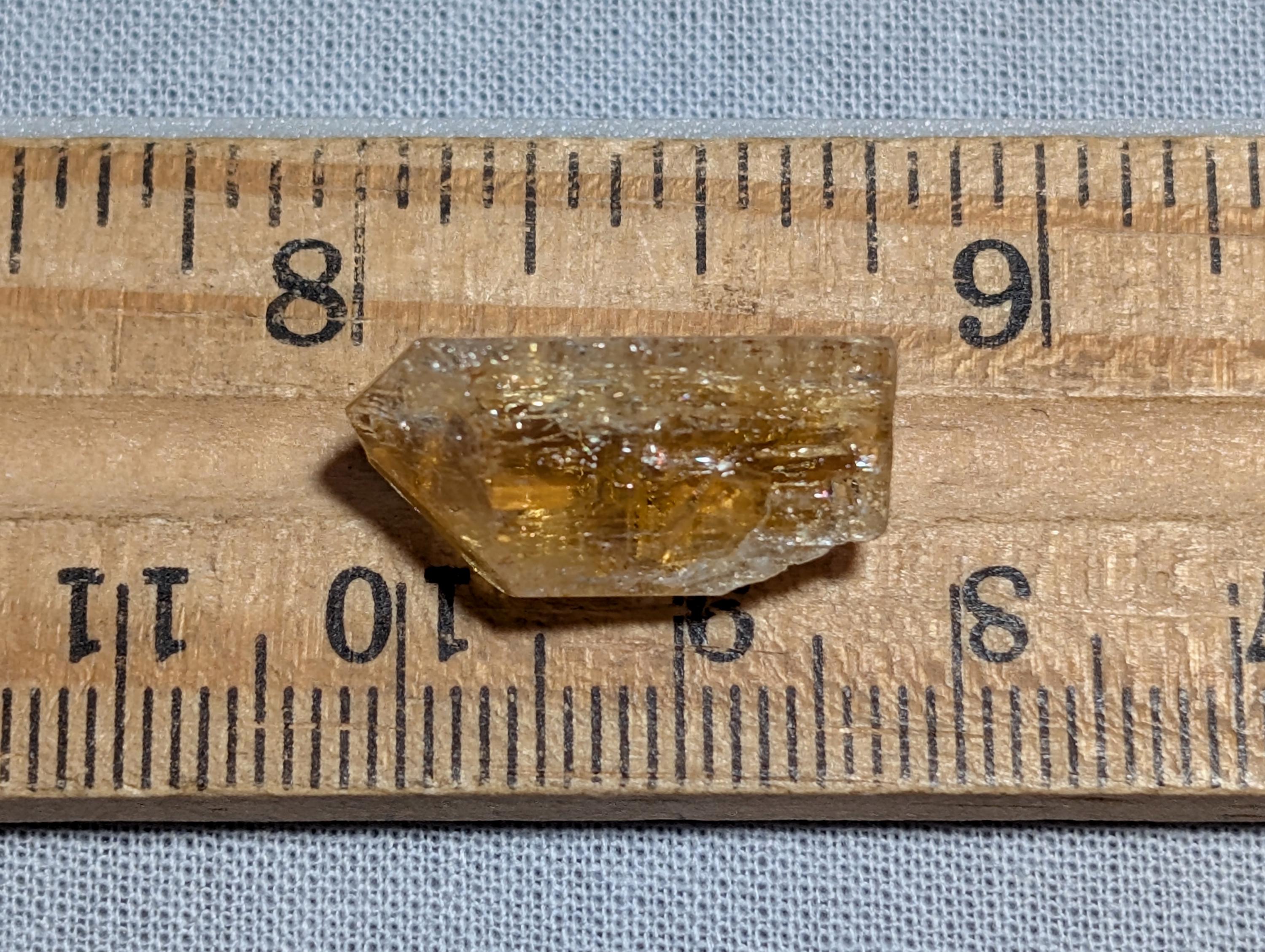 ブラジル、ミナスジェライス州、オウロ・プレト産のインペリアル