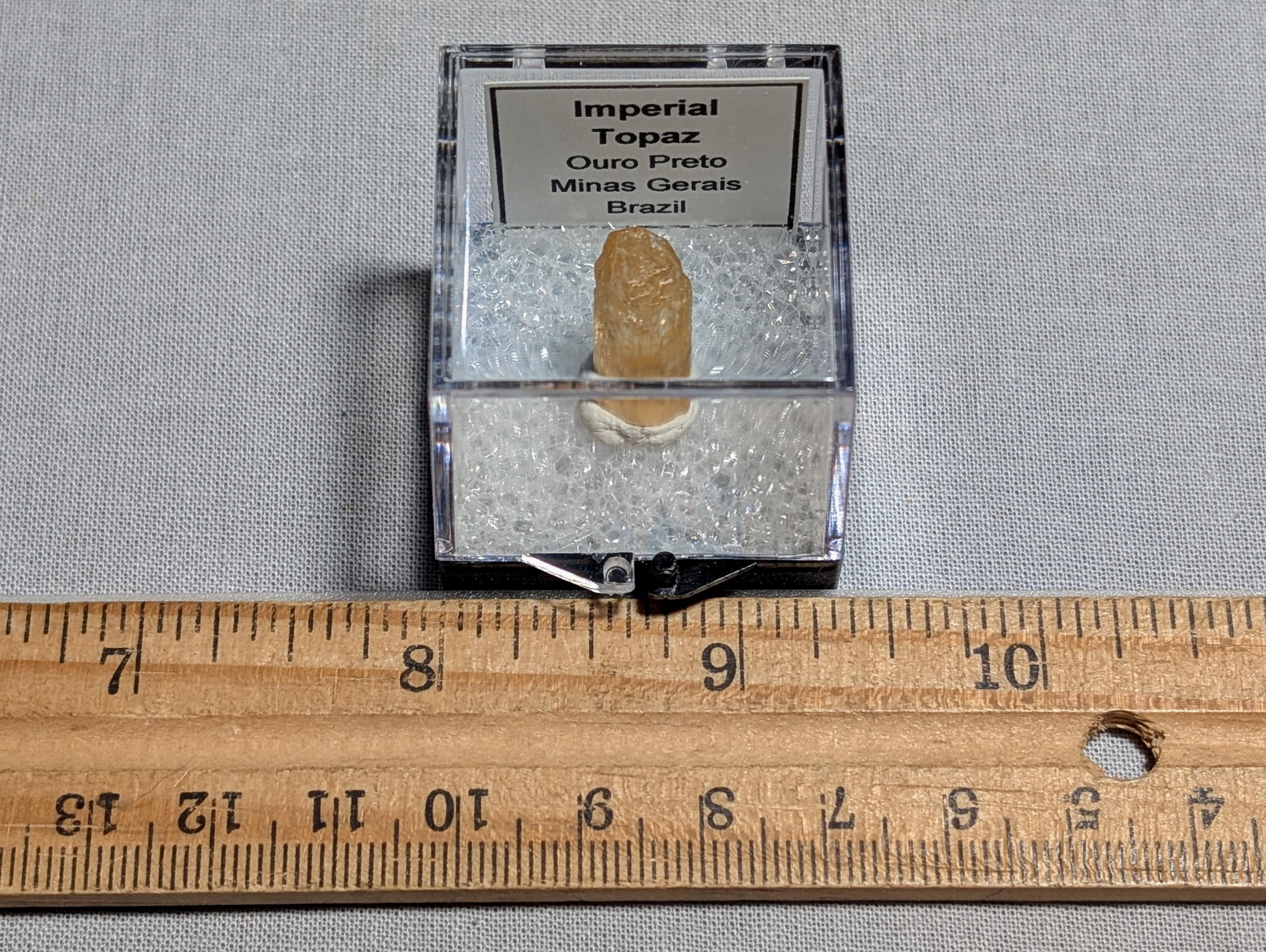 ブラジル、ミナスジェライス州、オウロ・プレト産のインペリアル