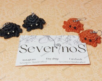 Crochet spider earrings | Mini cute daddy longlegs spider earring | Halloween drop and dangle earrings | Handmade gift | Unique jewellery |