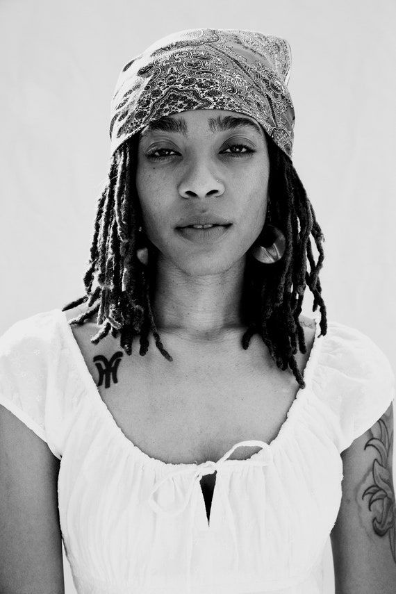 working mira muted gold Gem