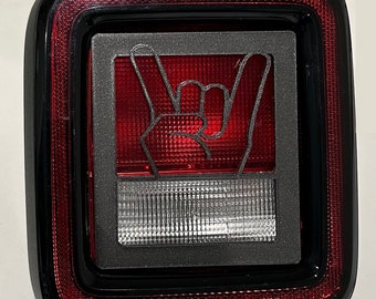 Símbolo de mano rockera en negro 3D para cubiertas de luces traseras Jeep Wrangler JK/JKU/JL (2019-2026, versión sin LED) Hawái