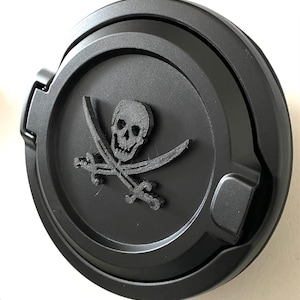 Pirate avec épées en 3D - Noir et noir pour Jeep Wrangler JL JLU 2018-2026 - Couvre-bouchon d'essence - Rogers