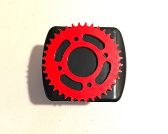 Cycle Gear en 3D Black w RED 2 pulgadas Trailer Hitch Cover - Cyclist Cool Gears