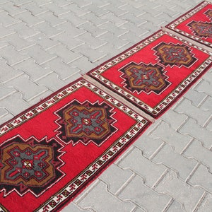 Roter Türkischer Teppichläufer: Anatolischer Vintage Teppich (50 x 250 cm)