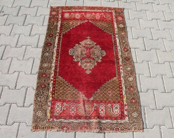 Vintage Turkish Oushak Rug: 2.6 x 4.3 ft Red Wool Tribal Rug