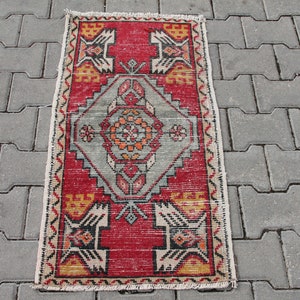 Small Red Oushak Rug: Vintage Turkish Wool Rug (1.7 x 3.2 ft)