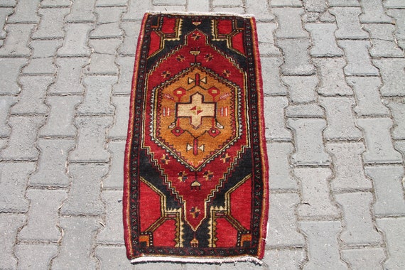 Red Turkish Rug: Vintage Wool Anatolian Oushak Rug (1.9 x 3.6 ft)