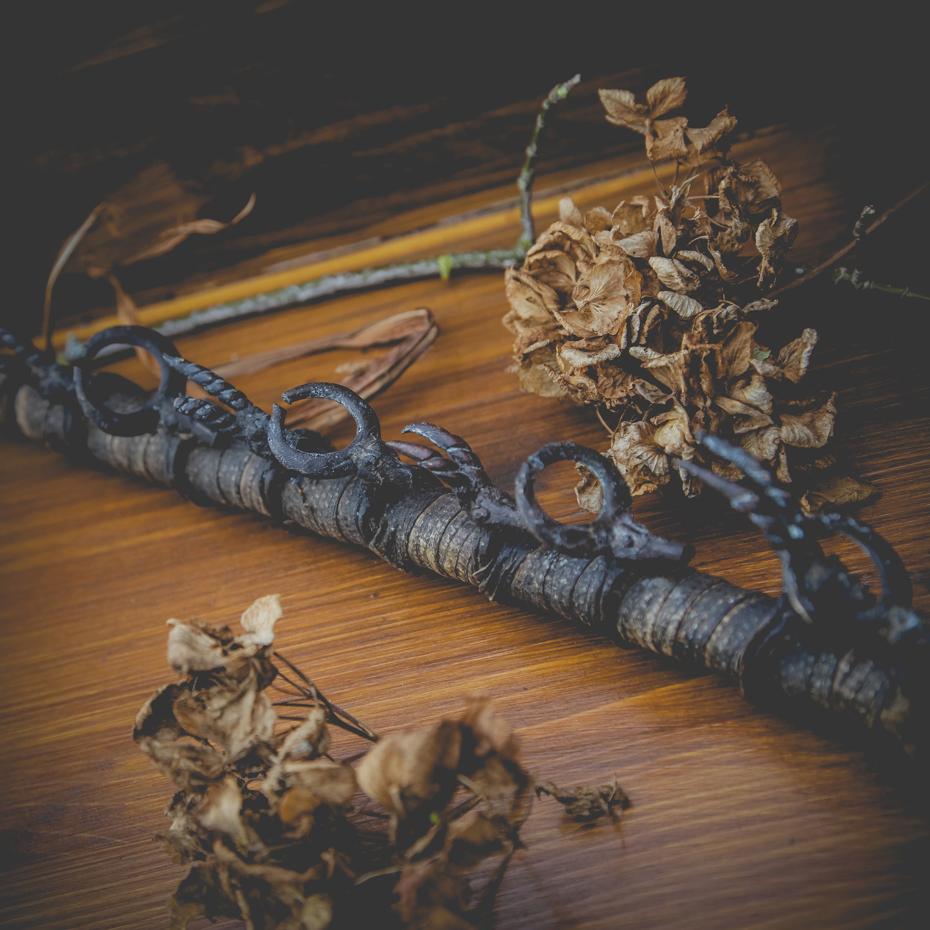 Very rare antique Nuna Nunuma African smoking pipe; bronze carved antelope, snakeskin wrapped pipe, early 20th century.