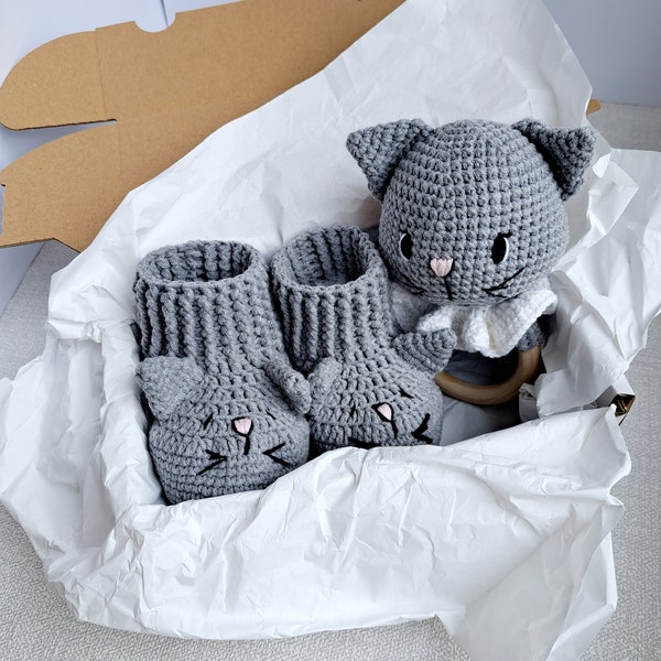 Katze, Rassel, Amigurumi, Baby Schuhe, Neugeborene Schuhe, Baby shower Geschenk, Schwangerschaft Geschenkbox, Booties, Greifling