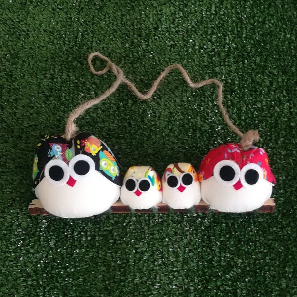 Nojaro-Chouette Famille 4 Personnes Papa Enfants Maman Hibou Personnalisé Prénom sur Branche Bois Ca