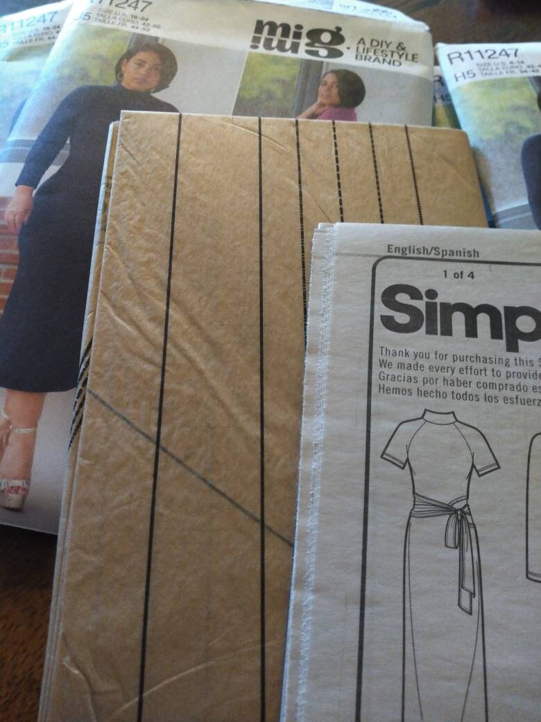 Simplicity R11247 Simplicity R11247 Sew a Long With MIMI G Misses Knit Dress Uncut ...