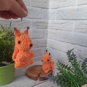Virkmönster för röd ekorre, enkel virkad ekorre-amigurumi, realistisk ekorrleksak, handledning för amigurumi-prylar, mininyckelring