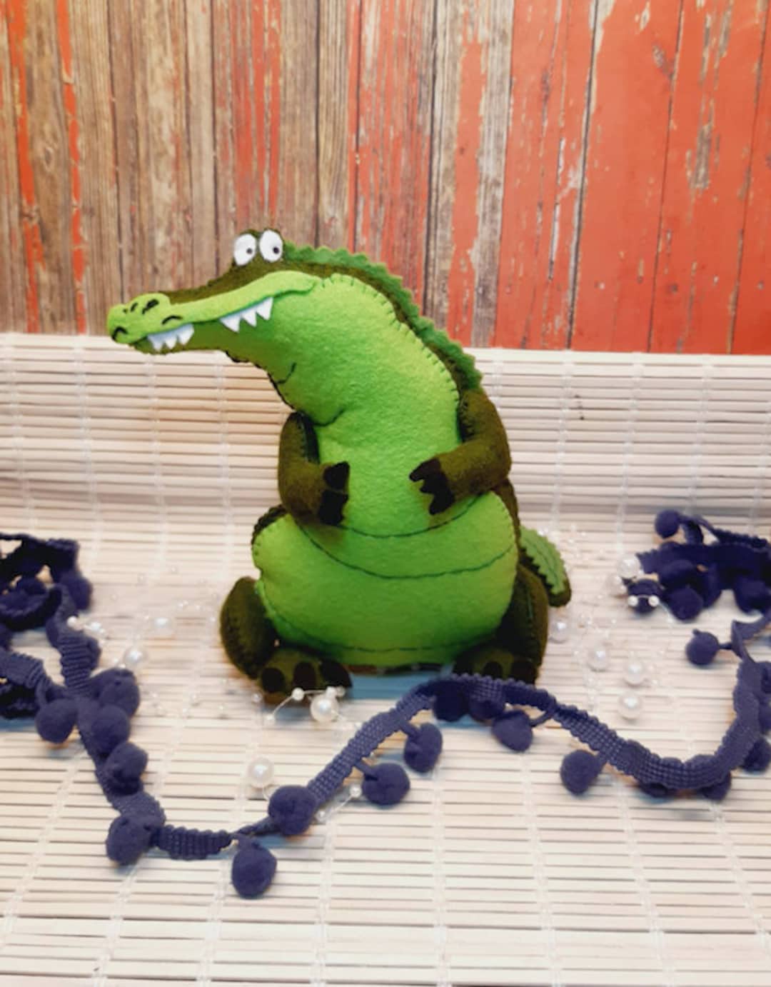 Crocodile Sewing Pattern, Felt Alligator Pattern, Sew by Hand a Felt