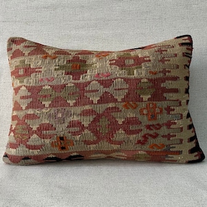Turkish Kilim Pillow, 16x24 Bohemian Kilim Pillow, Decorative Turkish Kilim Pillow, Handwoven Kilim Pillow, Home Decor, Pillow Cover P3082