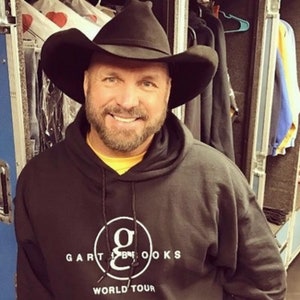 Garth Brooks World tour, American country music singer, Gift for men, women, unisex, shirt, T shirt, Women Tee, Crewneck Sweatshirt, Hoodie