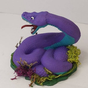 Serpent figure D&D
