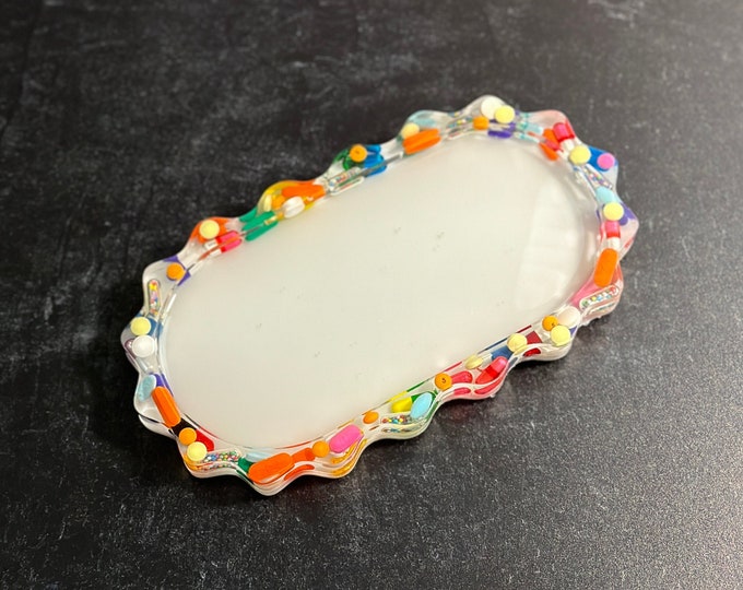 Wavy Chill Pill Resin Tray
