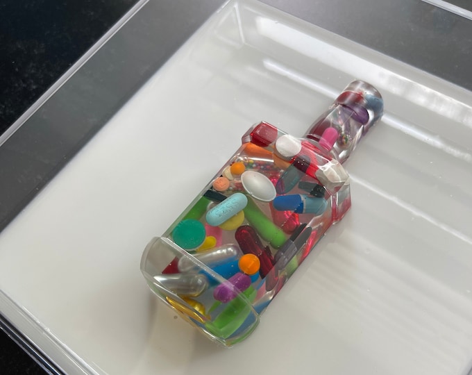 7.5"x7.5" Chill Pill Resin Art - Boozin'
