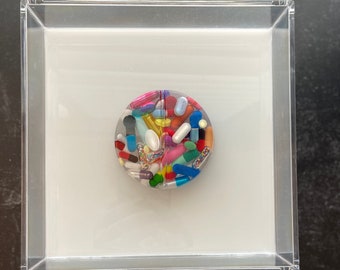 Arte de resina Chill Pill de 7,5" x 7,5" - Tableta