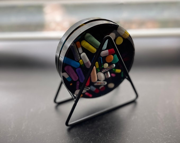 Black Triangle Coaster Holder