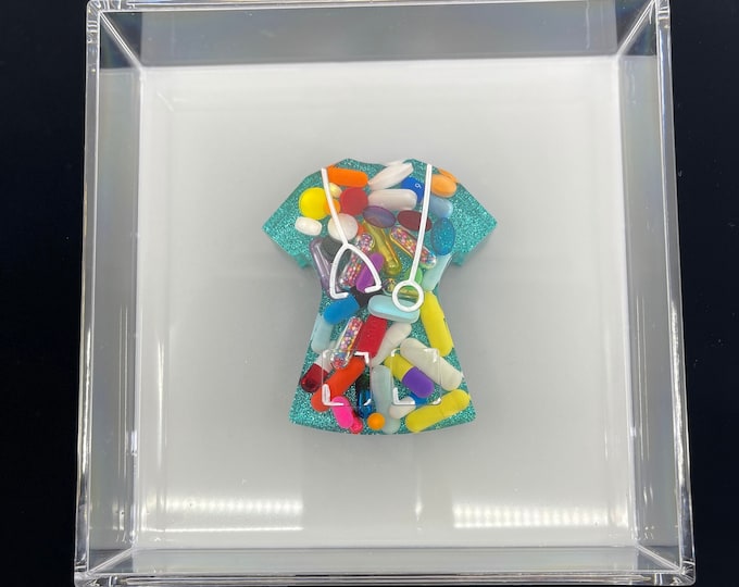 7.5"x7.5" Chill Pill Resin Art - Scrubs