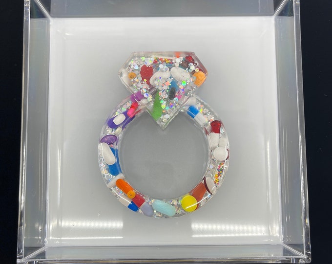 7.5"x7.5" Chill Pill Resin Art - Marry Me