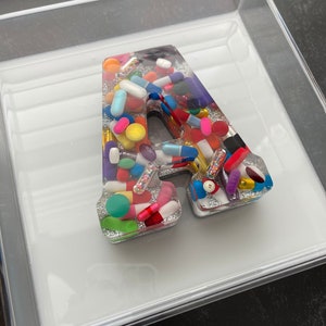 NEW 7.5&quot;x7.5&quot; Chill Pill Resin Art - Initial