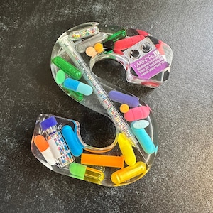 Letras de escritorio de lujo de 4" para píldoras frías (individuales)