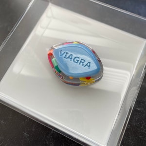 NEW 7.5&quot;x7.5&quot; Chill Pill Resin Art - Little Blue Pill
