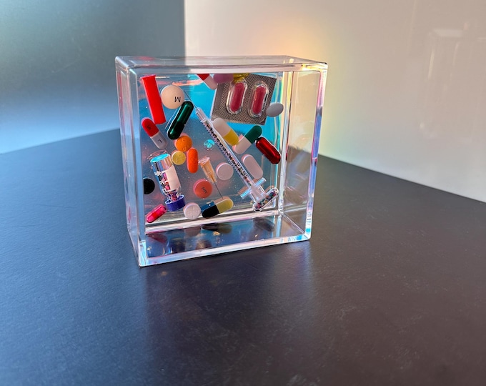 Iridescent Deluxe Chill Pill 4x4 Stacking Catch-All (Single)