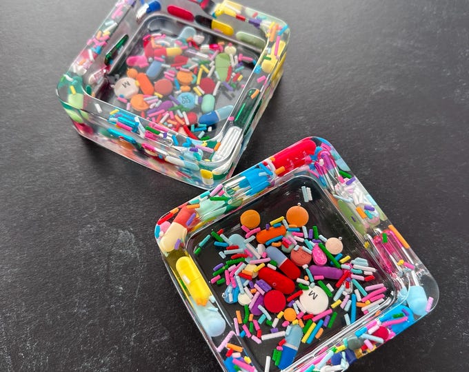 Square Clear Chill Pill Ashtray With Sprinkles (Single)