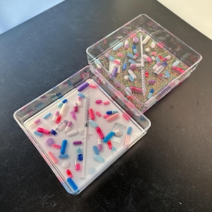 Deluxe Pastell Chill Pill 15,2 cm quadratisches Tablett (einzeln)