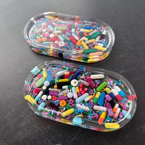 Chill Pill Resin Tray with Sprinkles (Single)