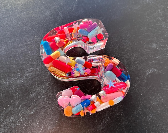Finer Branded 4" Standing Chill Pill Desk Letters (Single)