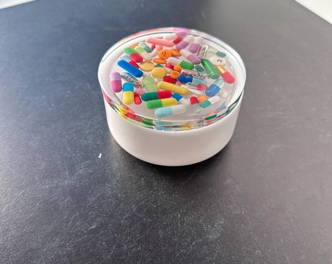 Small Smooth Chill Pill Candy Dish with Lid (Single)