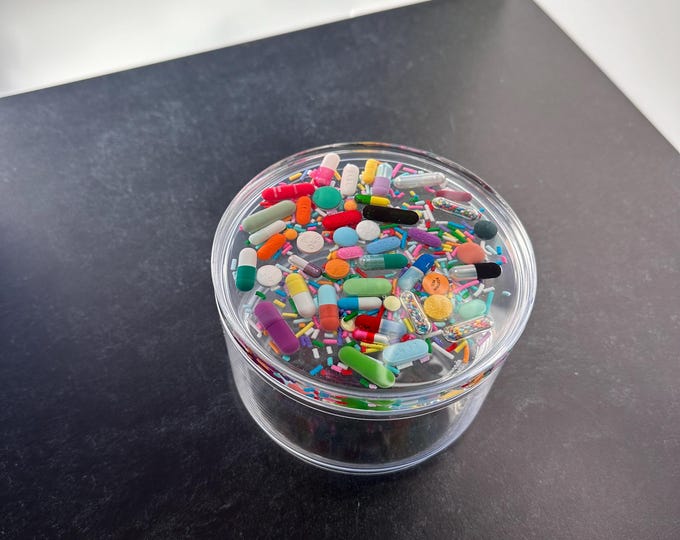 Short Sprinkle & Chill Pill Canister with Lid (Single)