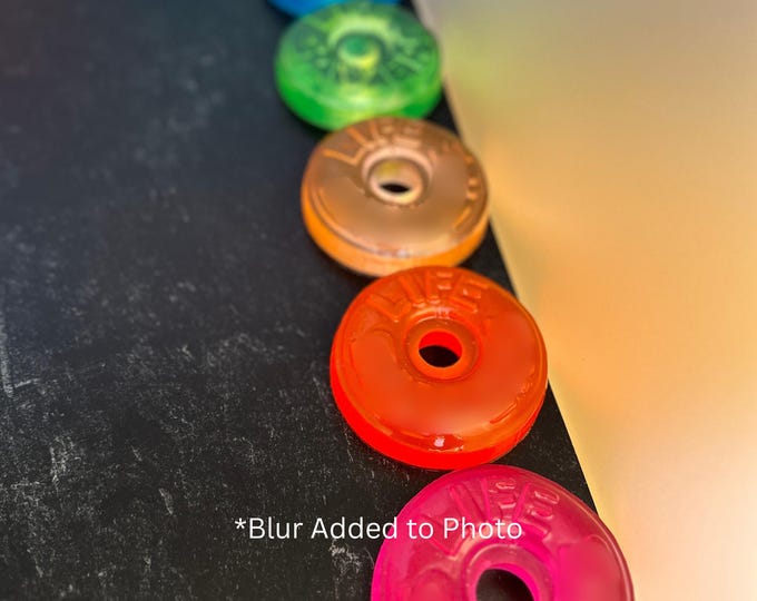 Small Pop-Art Resin Ring – Colorful Wall or Desk Decor