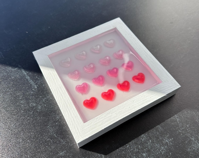 6"x6" Ombre Heart Resin Art