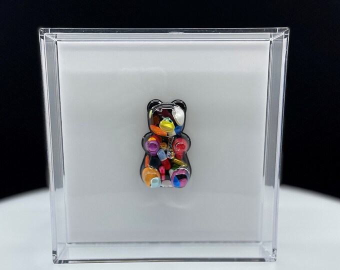 7.5"x7.5" Chill Pill Resin Art - Big Bear