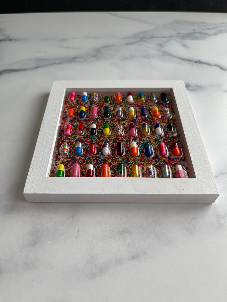 The 9 Best Epoxy Resin Wall Art Reviews: Abstract, 3D, Crystal, Pill, Beach, Ocean, Flower, Wood, Marble, Surfboard 10