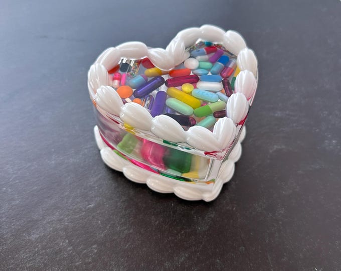 Heart Cake Chill Pill Canister with Lid (Single)