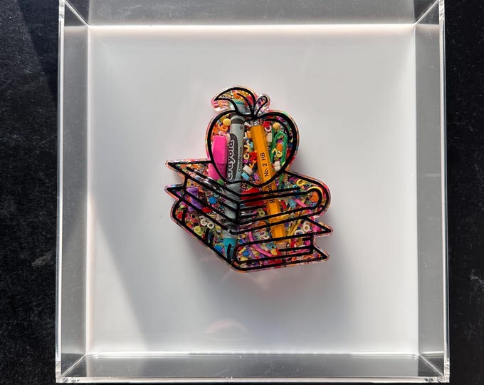 7.5"x7.5" Teacher Resin Art - Apple with Books
