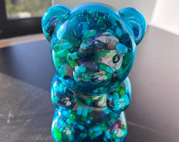 Unique Original - Glass Chill Pill Gummy Bear