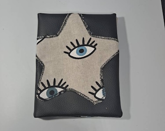 Makeup pouch with storage, closed pocket, original creation