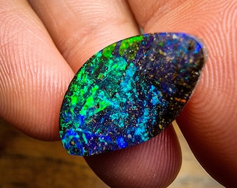 Large boulder opal from Australia, Queensland, 5.87 carats