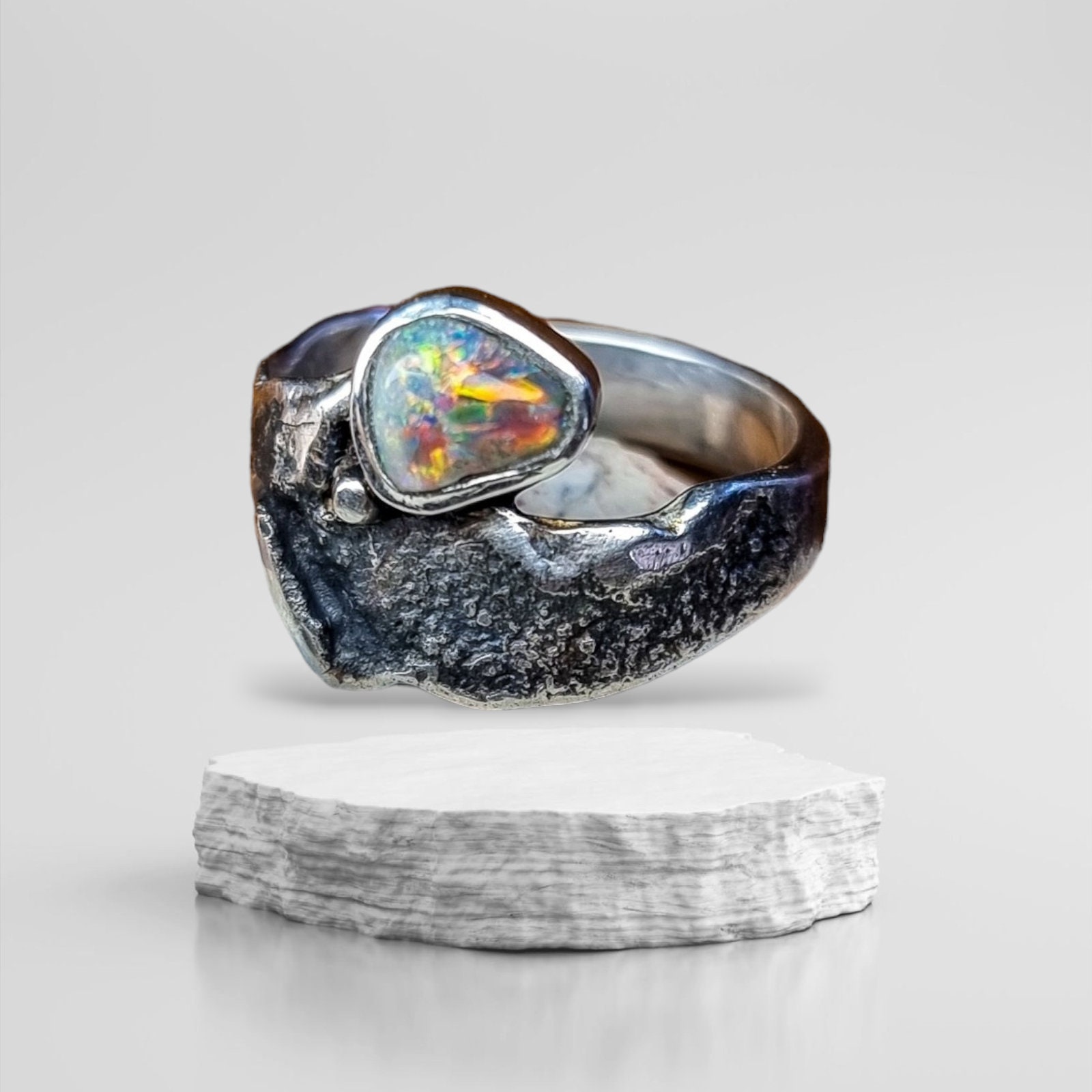 オーストラリア産ブラック オパール テクスチャリング シルバー 925