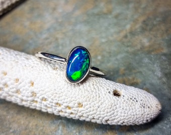 Australischer schwarzer Opalring, Lightning Ridge, 925er Silber, Größe 56 FR, 7,75 US