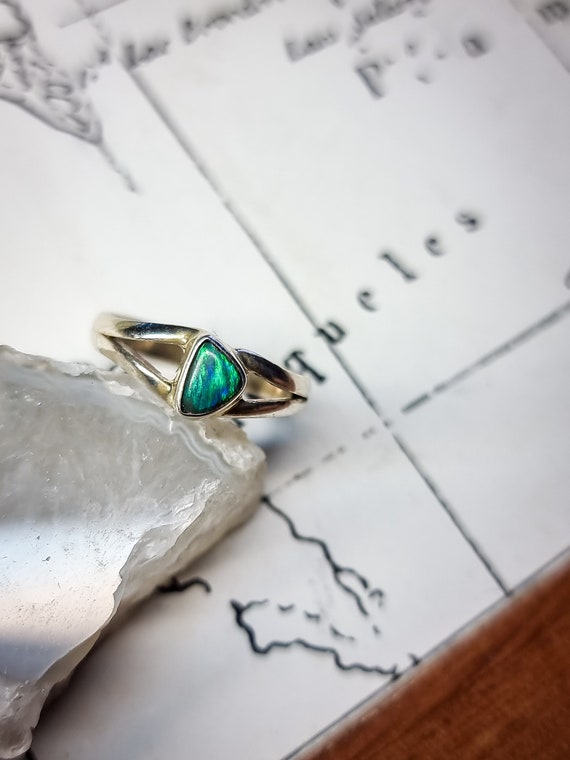 ライトニングリッジ産ブラックオパール 18Kgpリング ライトニング