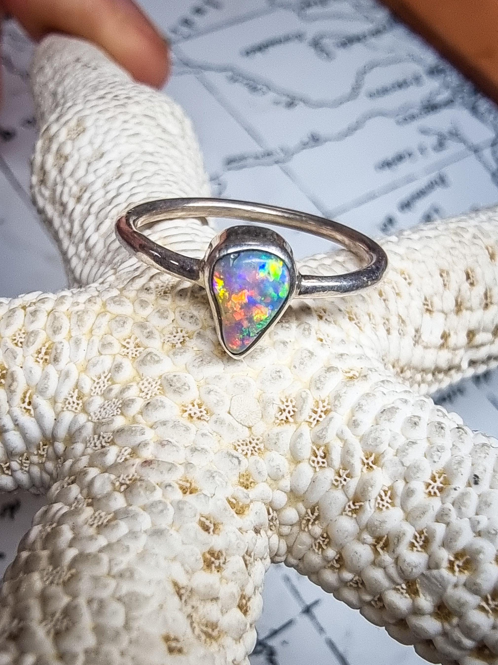 オーストラリア産　クリスタルオパールリング クリスタルオパール(宝石名オパール)オーストラリア産 0.86ct